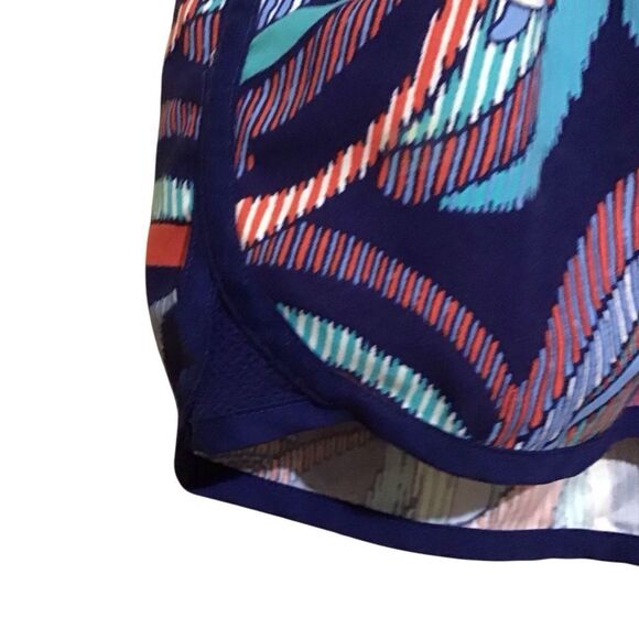 Columbia PFG Colorful Patterned Women's Fishing Shorts M - Picture 2 of 7